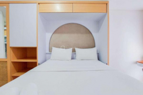 Minimalist Studio Room near Campus at Pacific Garden Alam Sutera Apartment By Travelio